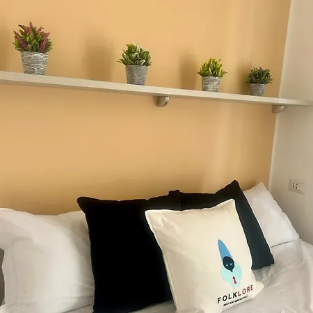 Folklore B&B-2