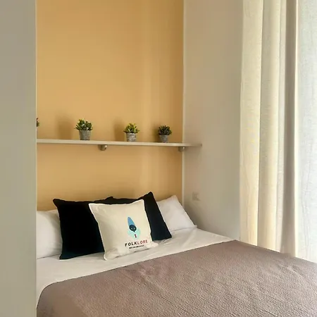Folklore B&B-3